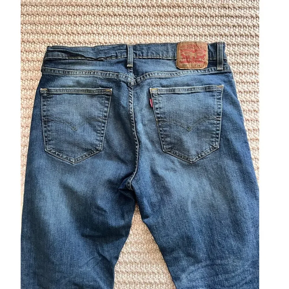 Levi's 559 Relaxed Straight Jeans Blue Wash Men's Size 34x32 (Measures 34x31.5)